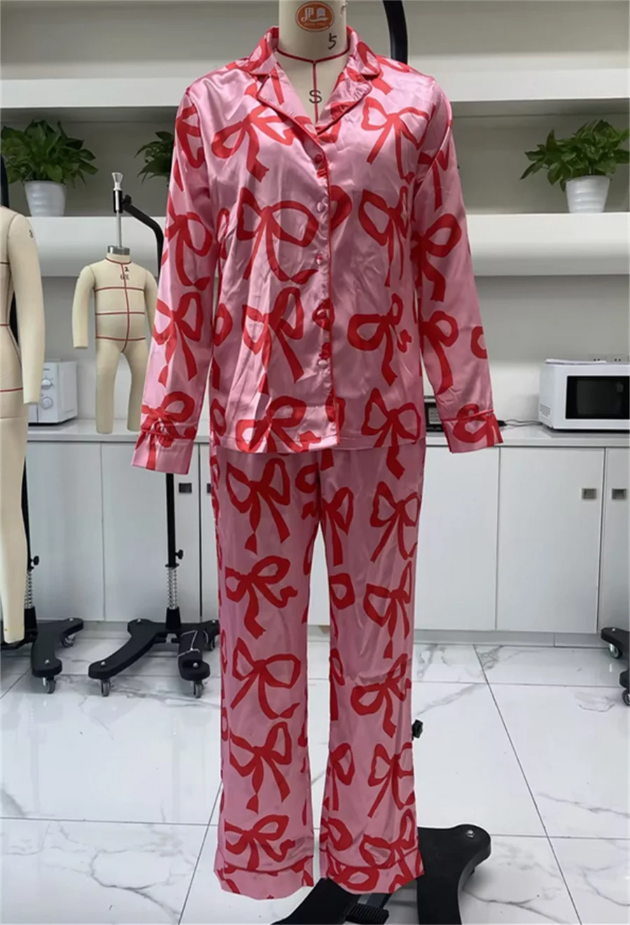 Bow Print Pajamas Set Y2k Graphic Button Down Long Sleeve Shirt Straight Leg Long Pants Women\'s Loungewear Pants Set