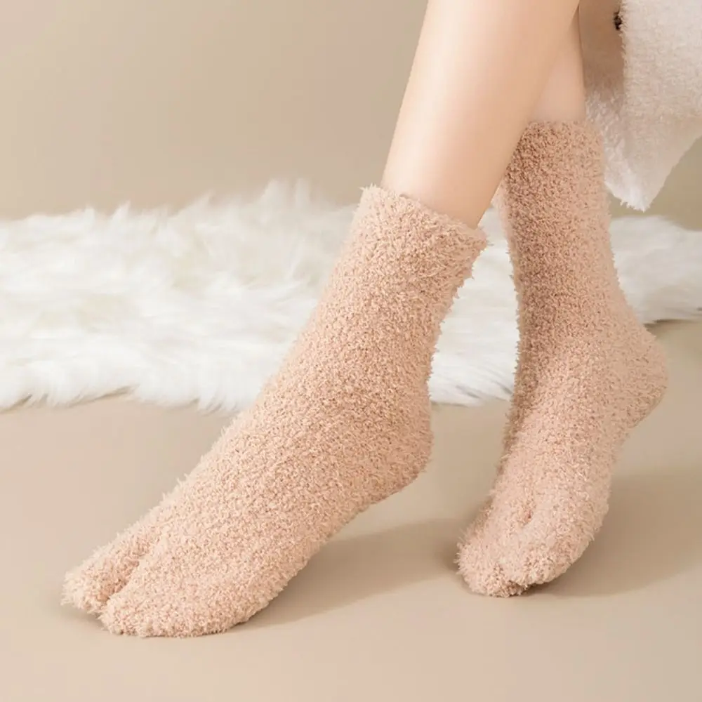 Thickened Warm Two Toe Fleece Socks Mid Tube Simple Separate Toe Plush Socks Sleeping Hosiery Floor Socks Winter For Female Men