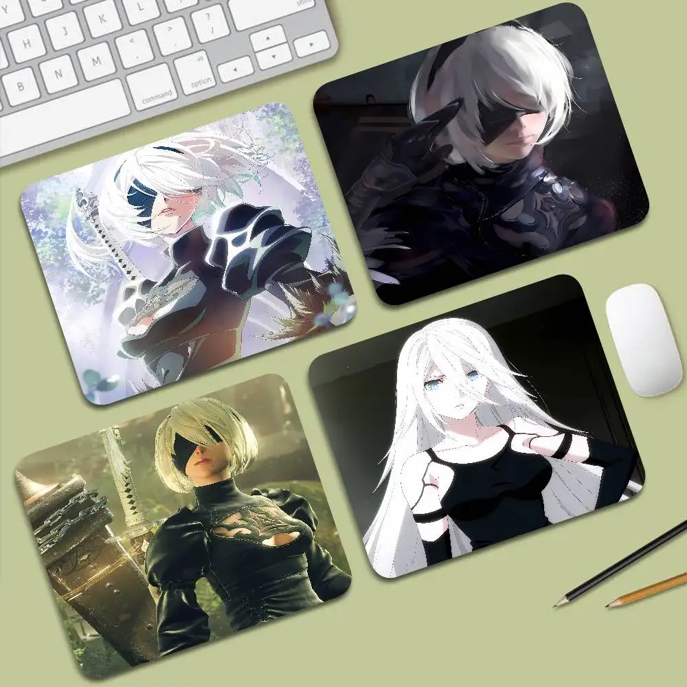 Mini Mouse Pad Office Mousepad Small With Stitched Edge Non-Slip Rubber Base For Home Computer Hot Anime Sexy Nier Automata 2b