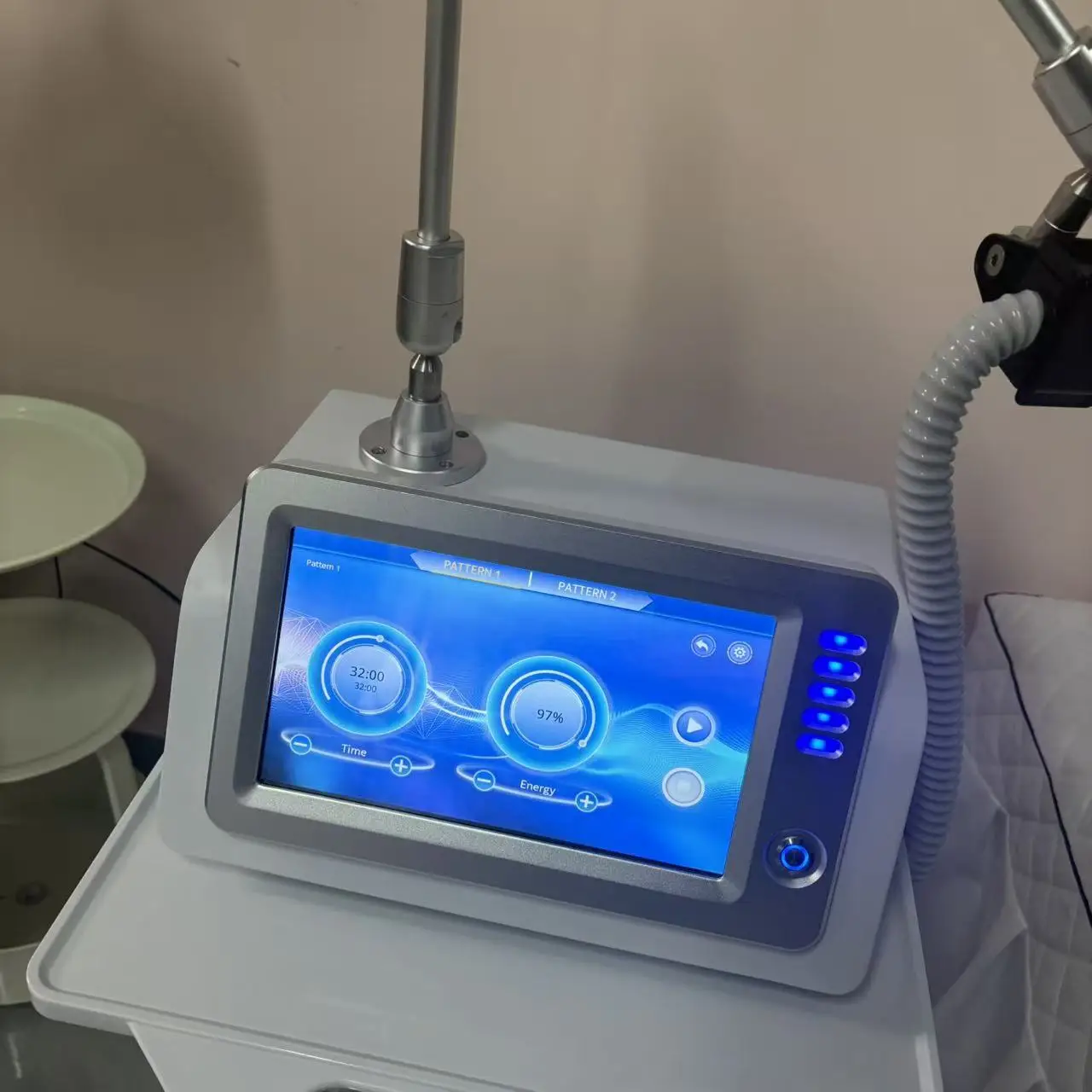 

Высокочастотная генерация Myoslim NEO RF HIEMT EMS коррекция фигуры электромеханический стимулятор мышц массажер для мышц