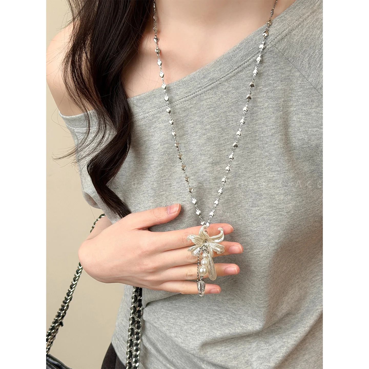 colar-de-perolas-longas-estilo-coreano-com-pingente-de-flor-de-hortensia-design-exclusivo-feminino-doce-e-moderno-acessorio-de-corrente-para-clavicula