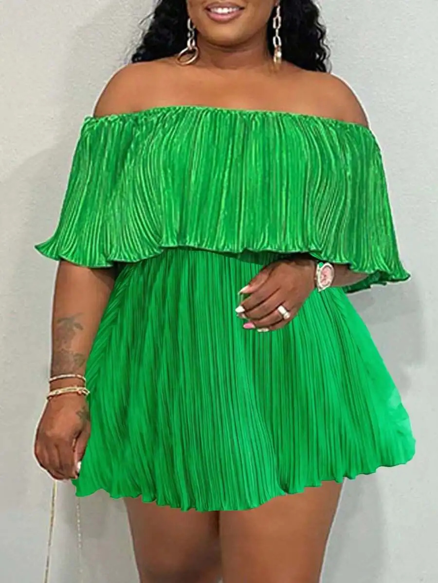 

Off-Shoulder Pleated Green Mini Dress with Ruffled Neckline and Loose Fit