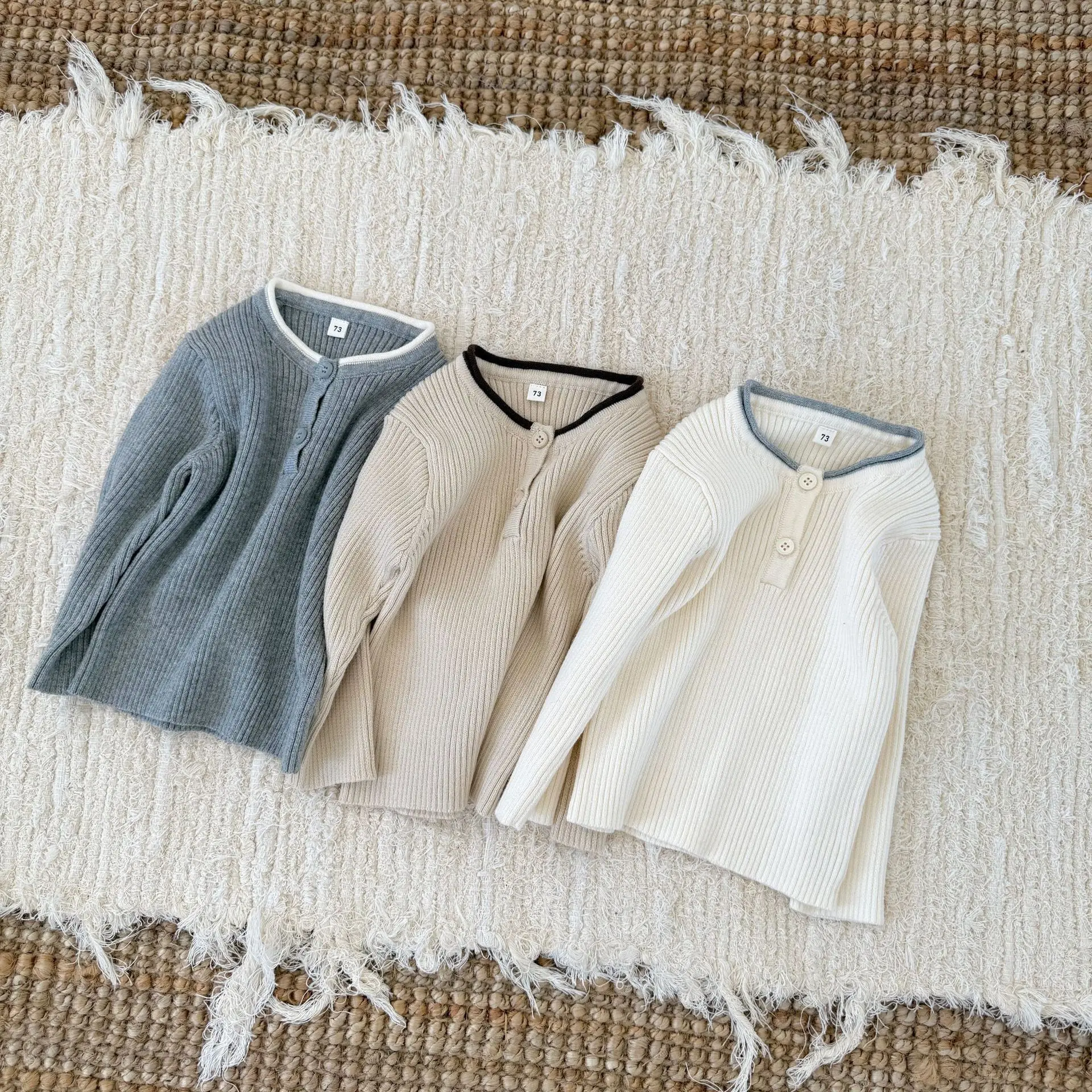 9M-3T الطفل البلوزات نمط موجز الفتيات متماسكة البلوز طفل قاعدة تريكو الكلاسيكية س الرقبة البلوزات