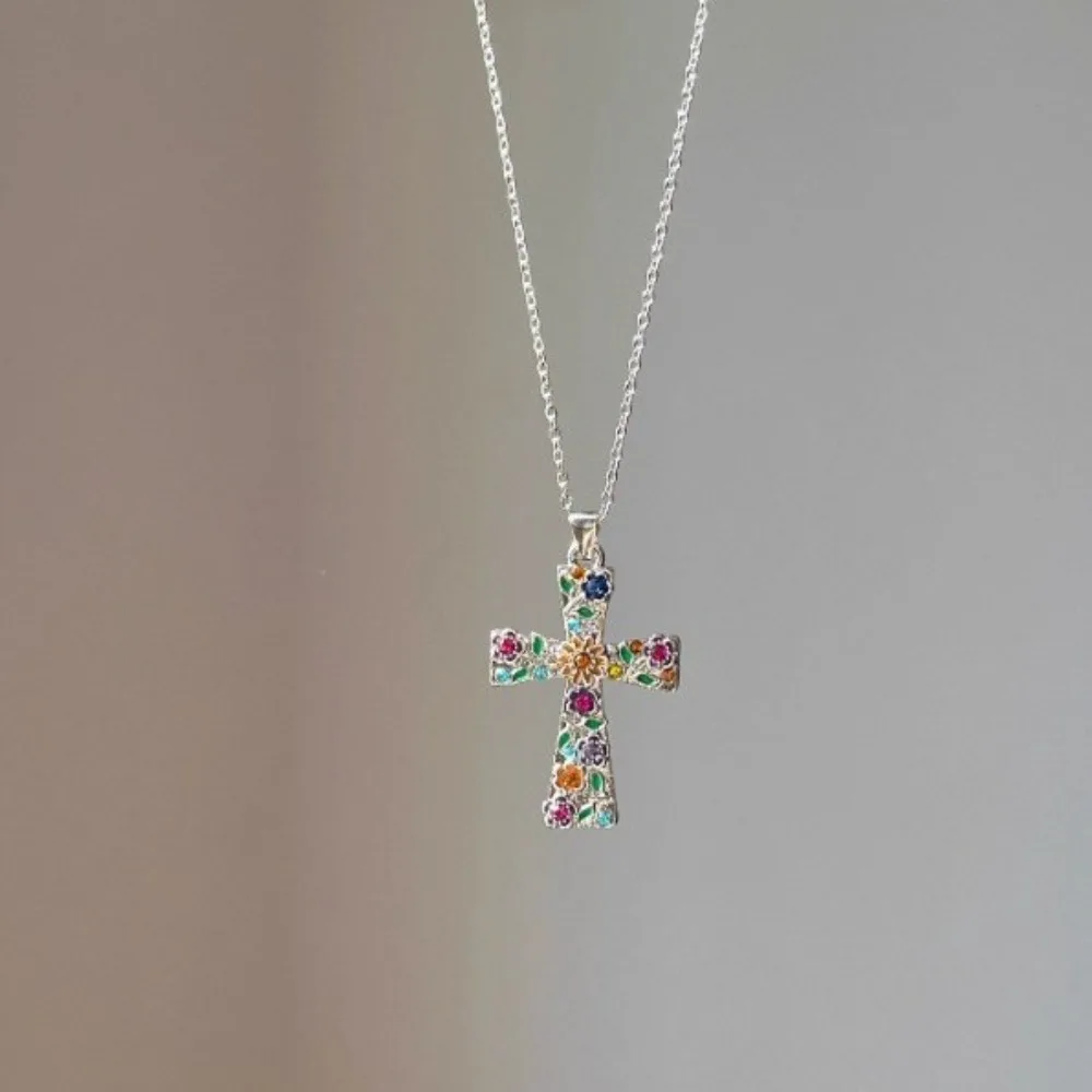 Hip-hop Punk Inlay Colored Zircon Sun Flower Pendant Cross Pendant Necklace for Women Men Fashion Personality Jewelry Accessory
