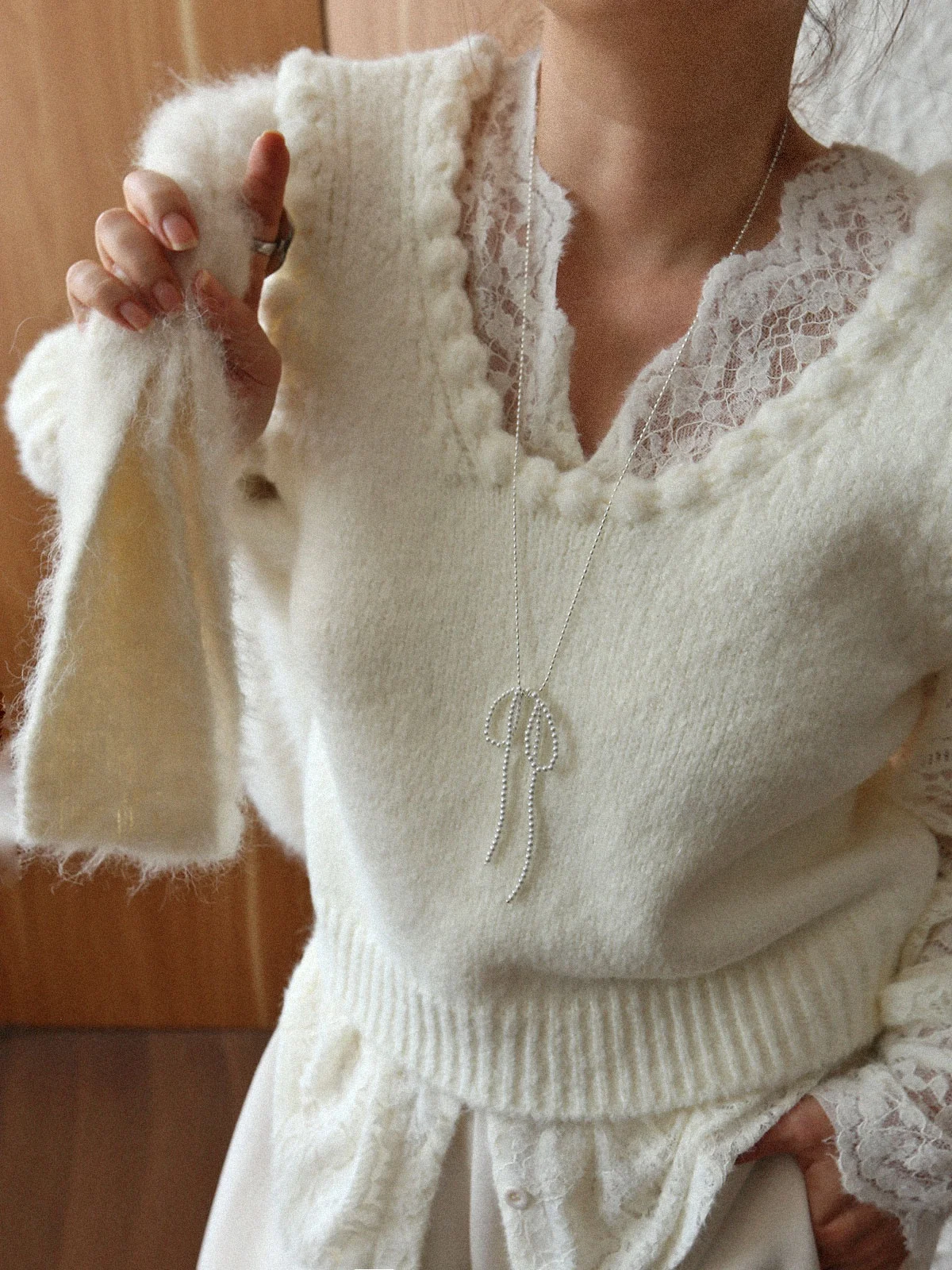 

Женский вязаный жилет Ast Editor op Gentle Wind White U-Ne, свободный крой, утепленный, для многослойных образов