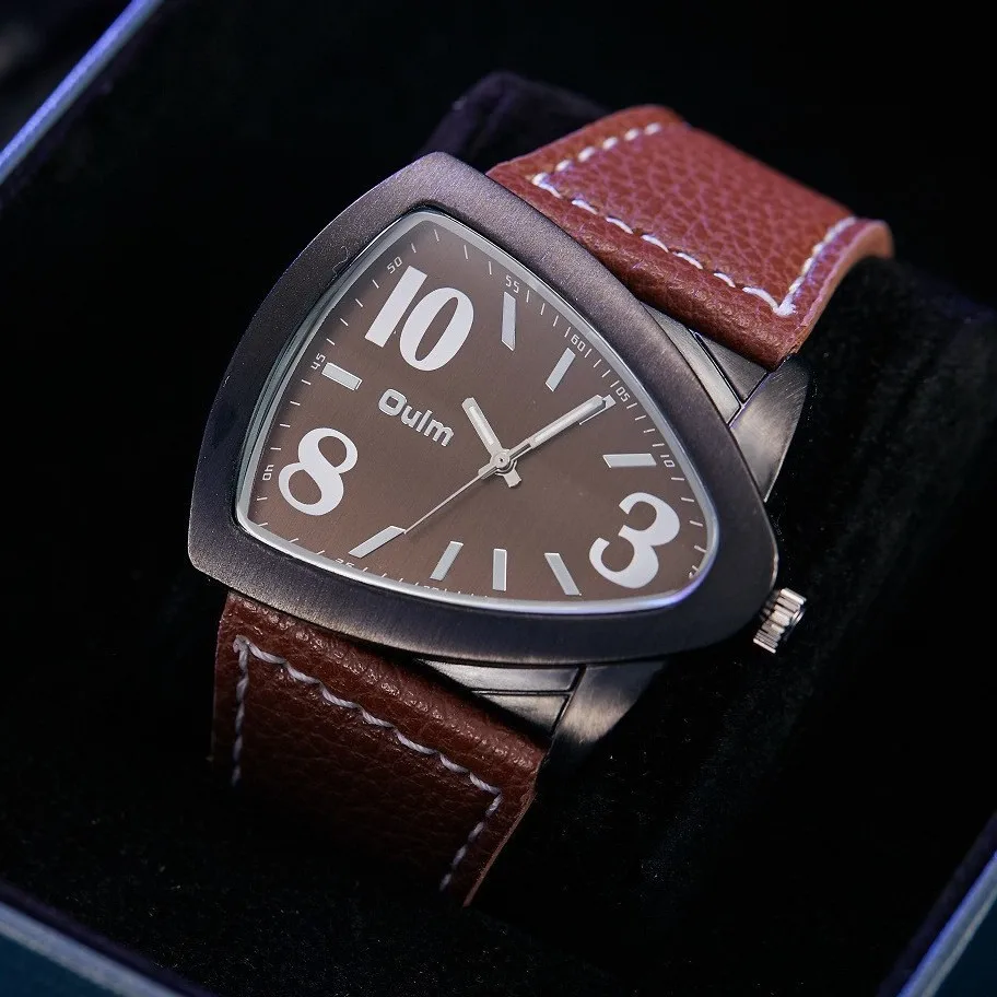 

2025 New Fashion OULM Brand Men's High End Trendy Creative Triangle Big Digital Leather Strap Sports Male Quartz Clock Watches