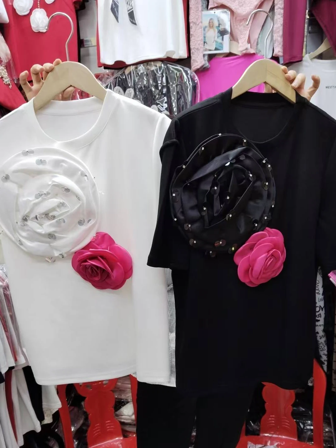 

Faionable Белая футболка женская круглая Ne ort Sve Base irt 3D Цветочное украшение для поездок на работу Sle Свободный крой Креативная...