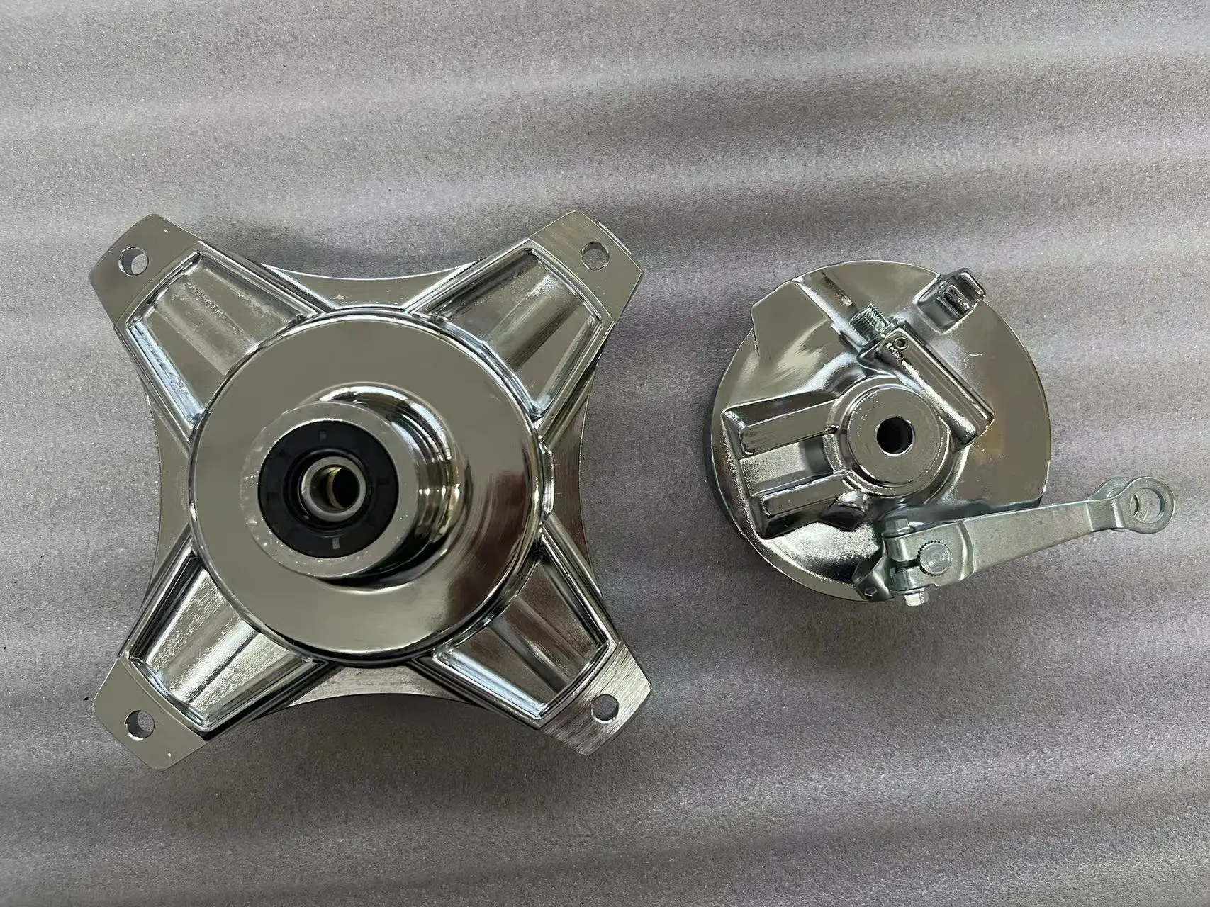 DAX CT70 chrome front and rear drum hub with side cover