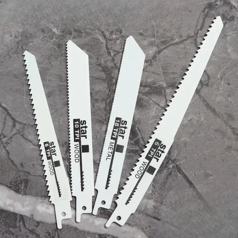 4 قطعة شفرات المنشار الترددية العالمية شفرة المنشار النجارة HSS الأسنان الدقيقة 6-18 Tpi الكربون الصلب النجارة الخشنة #4