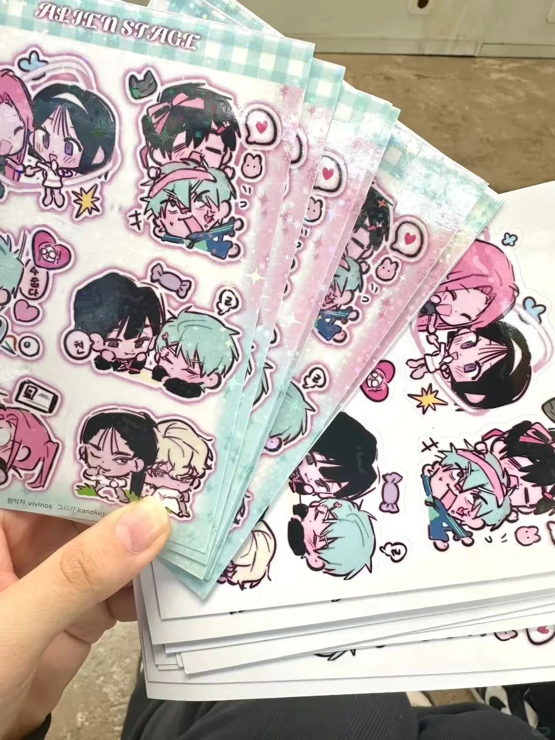 ALIEN STAGE IVAN & TILL Naklejka Anime Wodoodporna naklejka Śliczne artykuły papiernicze dla uczniów Artykuły szkolne dla dzieci Dekoracyjny prezent dla przyjaciela