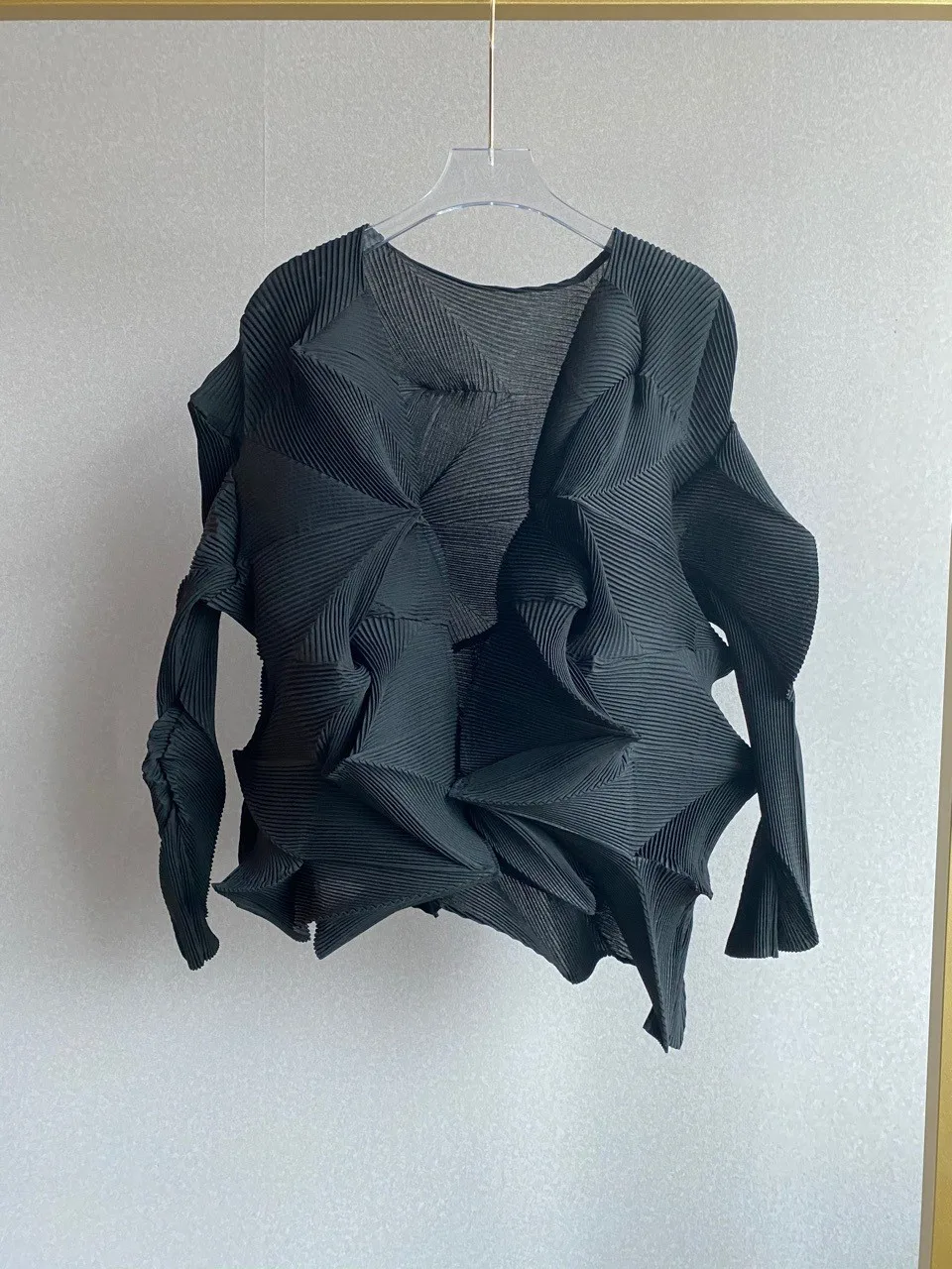 Miyake-Chaqueta de manga larga para mujer, cárdigan plisado, holgado, color liso, talla grande, moda urbana