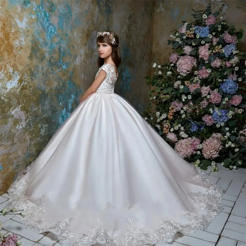 

O-Neck Flower Girl Dresses for Wedding Lace Appliques Floor Length Girl Birthday Party Gowns First Communion Gowns Customized