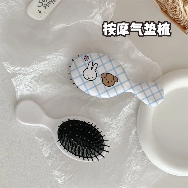 New Miffy rabbit sweet and cute creative cartoon pattern, simple and fashionable portable small anti-static massage cushion comb