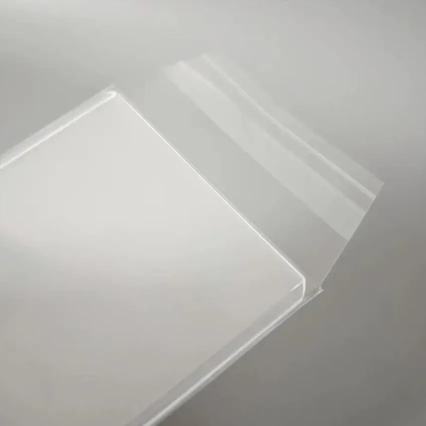 100PCS Clear Magnetic Card Holder Protective Film Hard Plastic Card Sleeves For 35PT-100PT Waterproof Protector Game Photo Cards