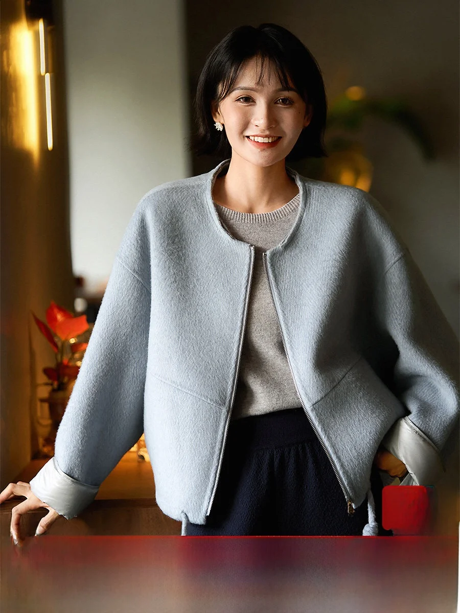 

Съемное шерстяное пальто из альпаки для женщин: длинный рукав, гарантированное тепло, повседневный стиль, комфортная посадка, модный тренд для офиса.