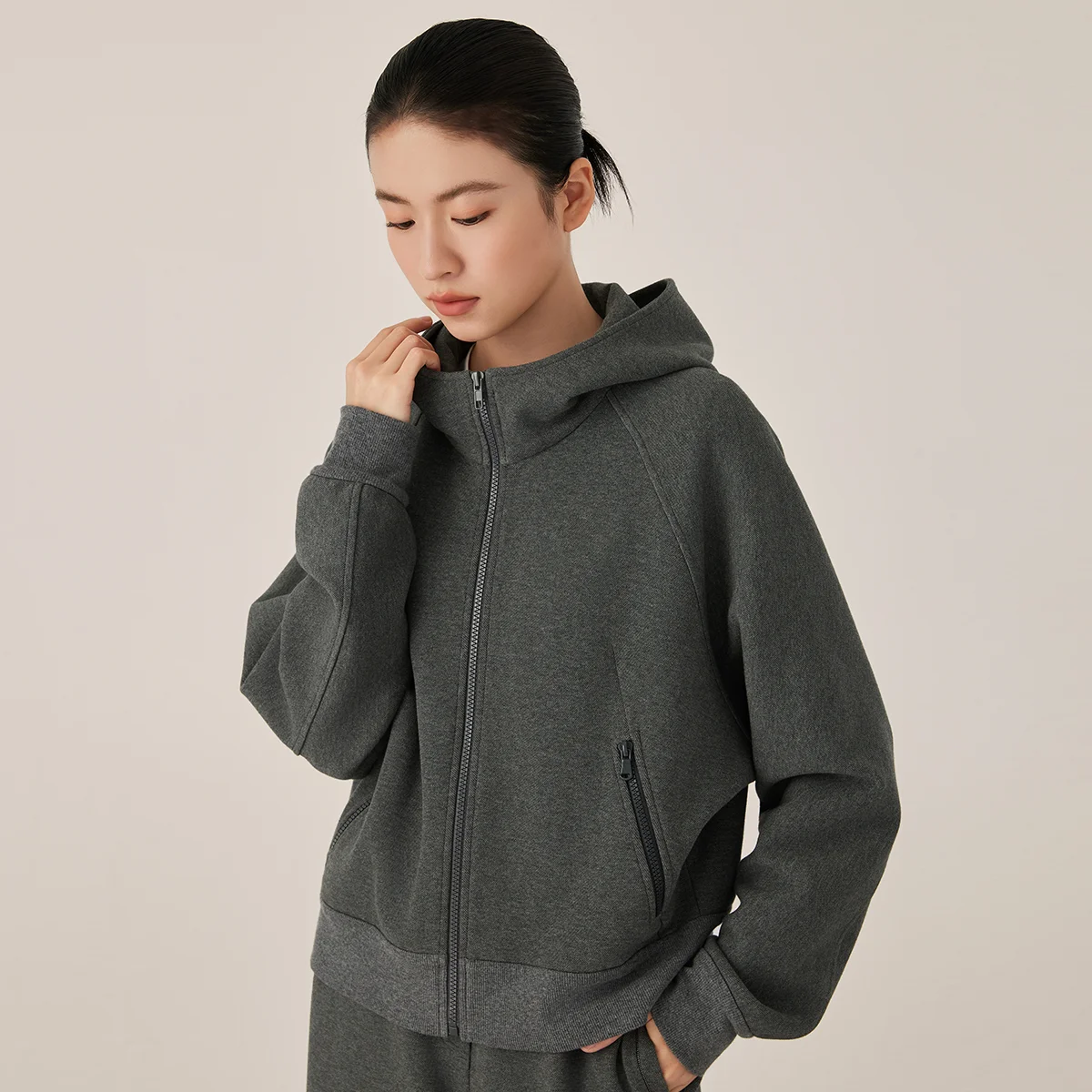 

KX7523316 Women's Hooded Zip-Up Cotton Blend Jacket Long Sleeved with Shield Patch Side Pockets Fall Clothing