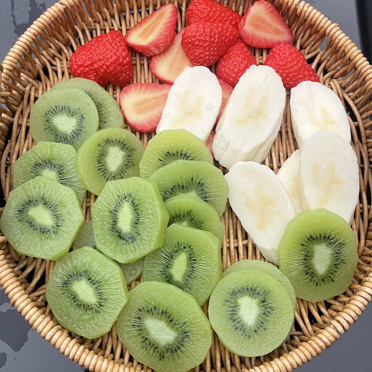 3pcs Simulated Fruit Slices Simulated Strawberry Slices Simulated Banana Slices Simulated Kiwifruit Slices Fruit Accessories