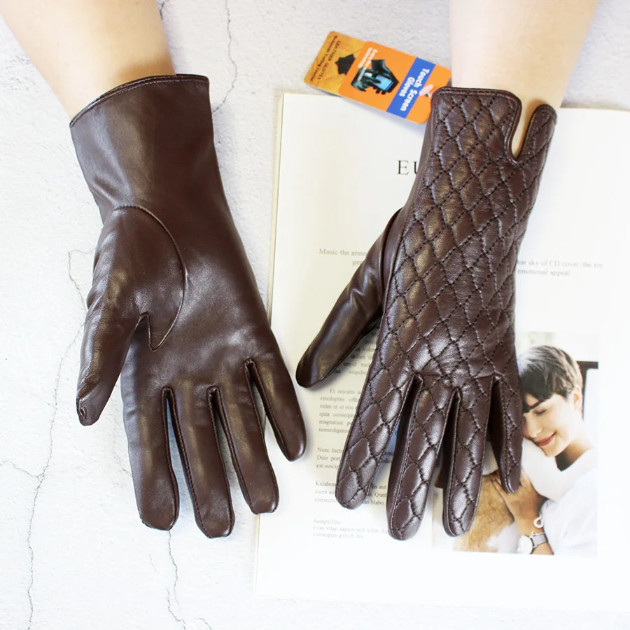 Touch Screen Sheepskin Gloves Women\'s Fashion Embroidery New Style Velvet Lining Winter Cold and Warm Leather Gloves