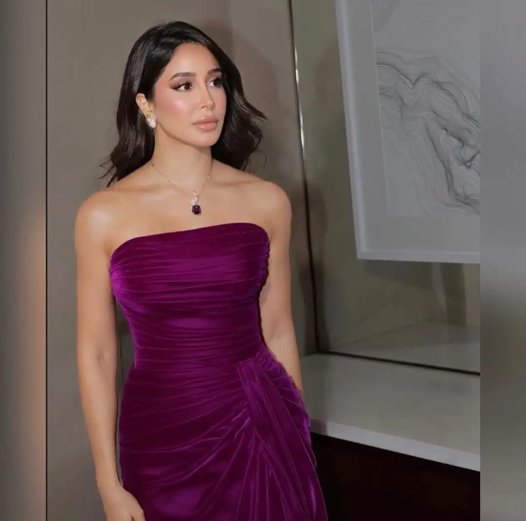 OIMG Simple Purple Strapless Mermaid Prom Gowns Backless Party Gown Velvet Floor Length Evening Dress 2026 Customized image 5