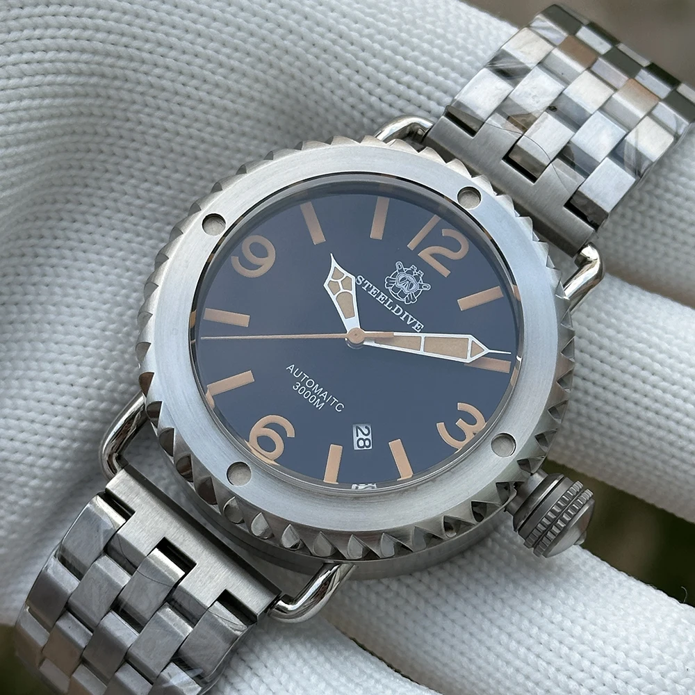 

STEELDIVE Мужские автоматические часы 47 мм Механические наручные часы Deep Diver 3000 м Водонепроницаемые C3 Зеленый светящийся сапфир NH35 Стальной безель