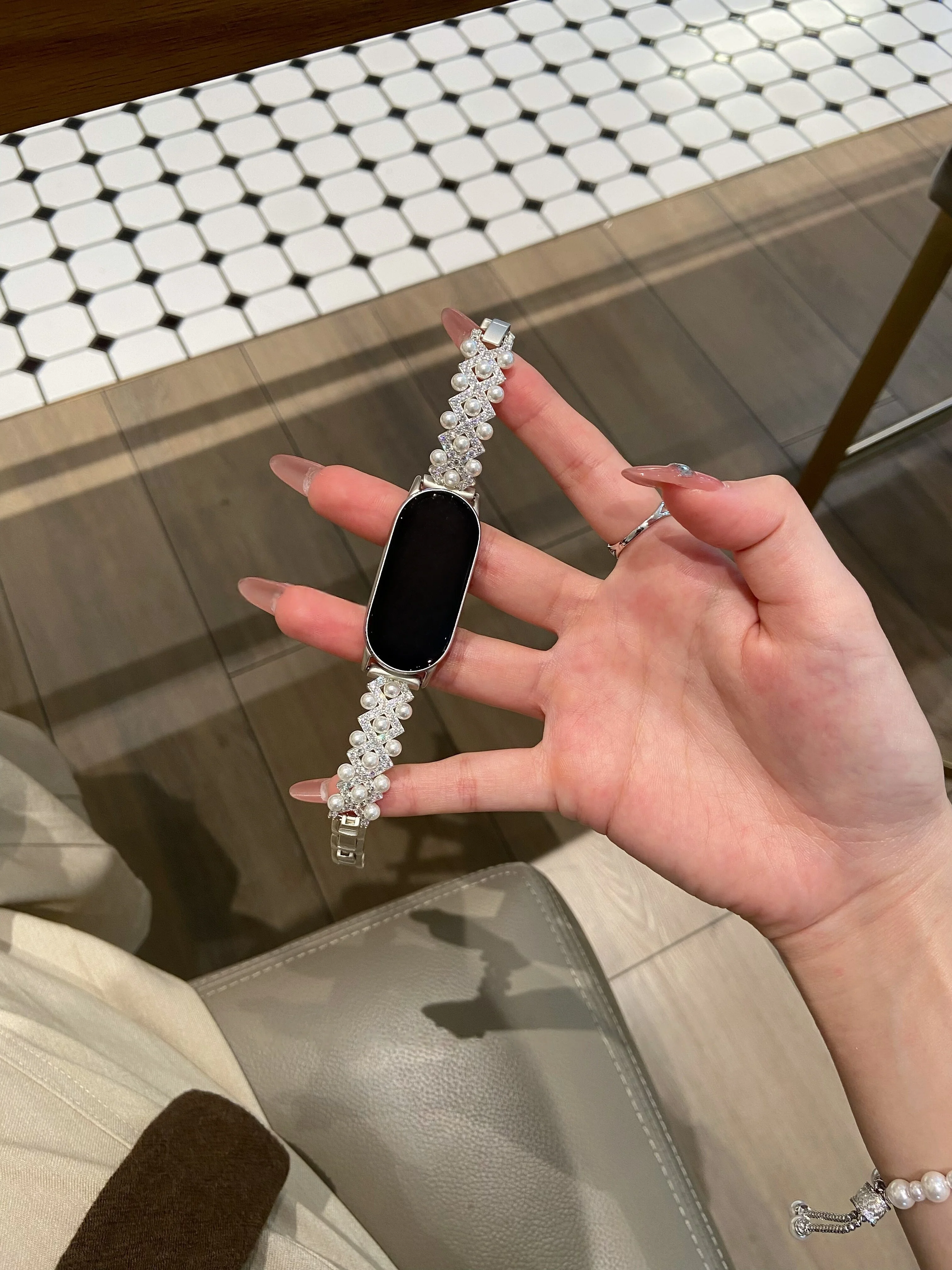 

Ремешок для браслета со сверкающим бриллиантовым жемчугом подходит для Xiaomi Band 8Pro/9Pro, для Mi Band 3/4/5/6/7,8/8NFC/9/9NFC/10/10NFC, для Redmi Wat