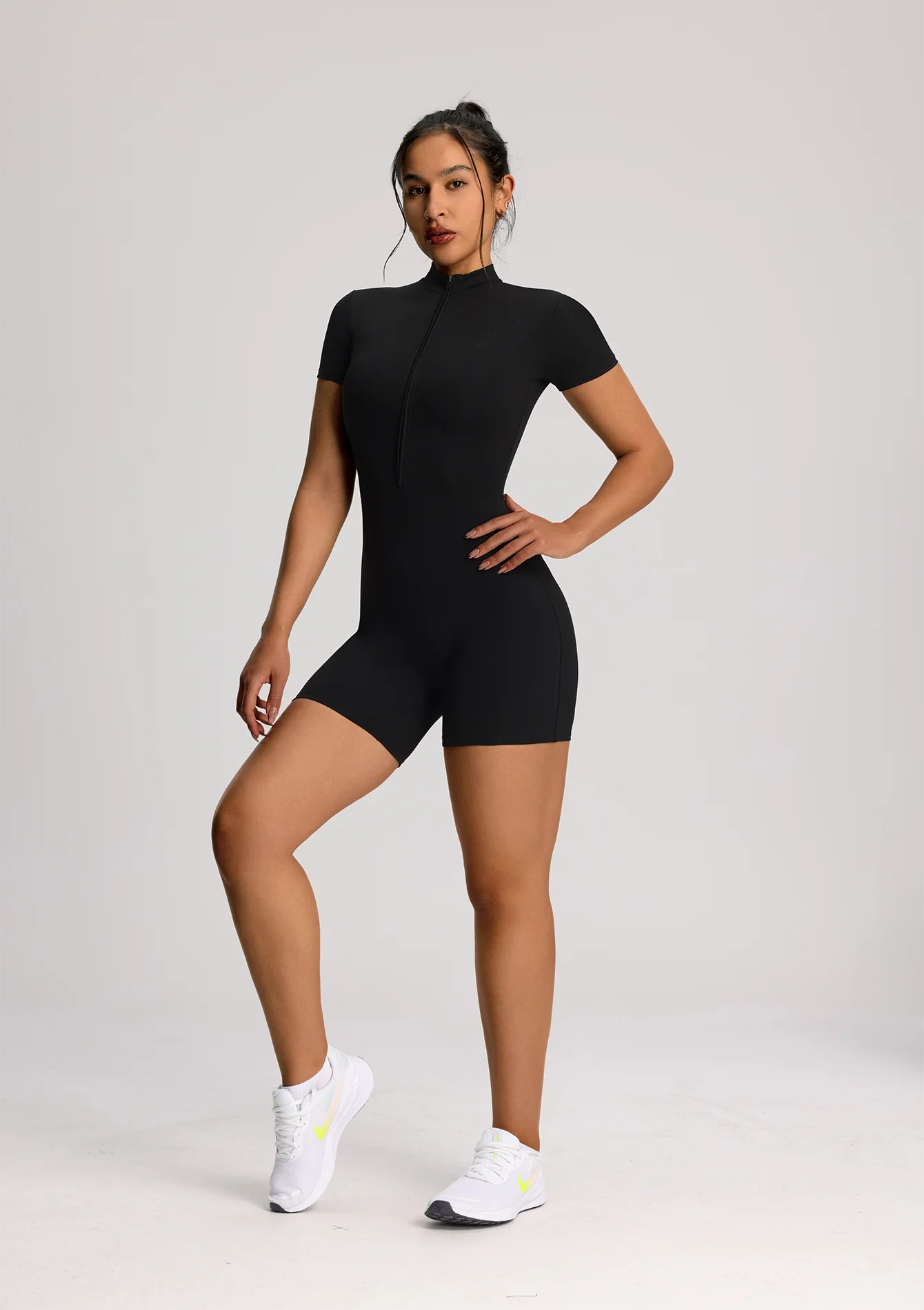 بدلة نسائية رياضية بدلة رياضية مثيرة للصالة الرياضية بدلة قفز بدون خياطة لرفع المؤخرة للياقة البدنية سراويل قصيرة للحفلات بدلة قفز للتحكم في البطن