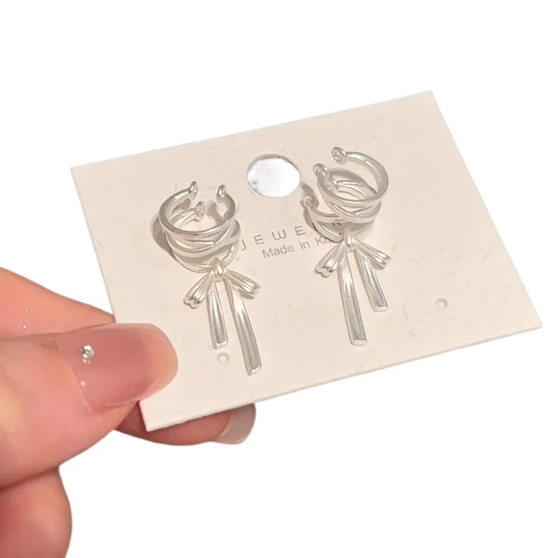 

Temperament cold matte metal bow ear bone clip no ear piercings