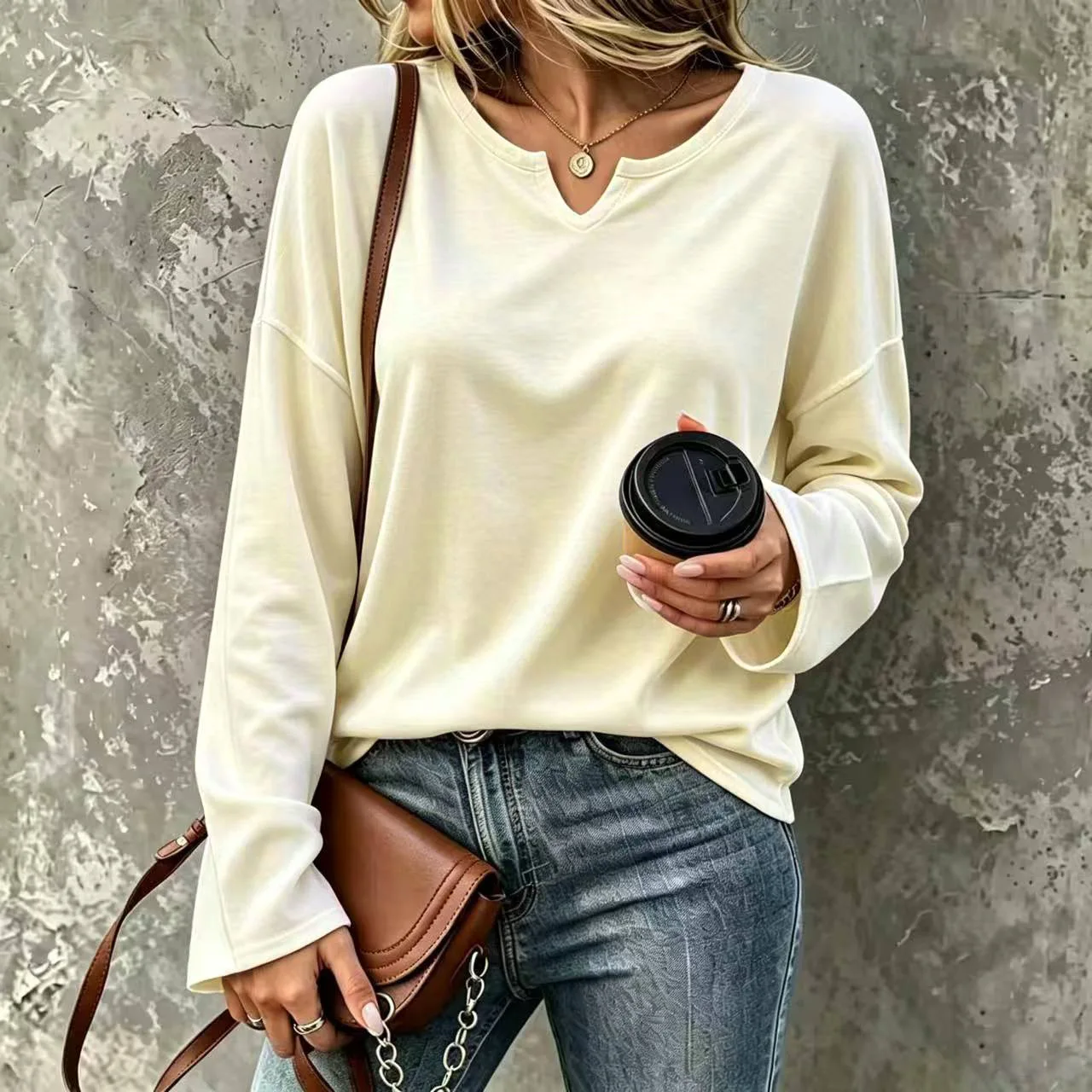 Run! And Autumn. New Collection: Solid-color Basic Great. With A Small V-neck Random And Versatile, Available In Multiple Maxi