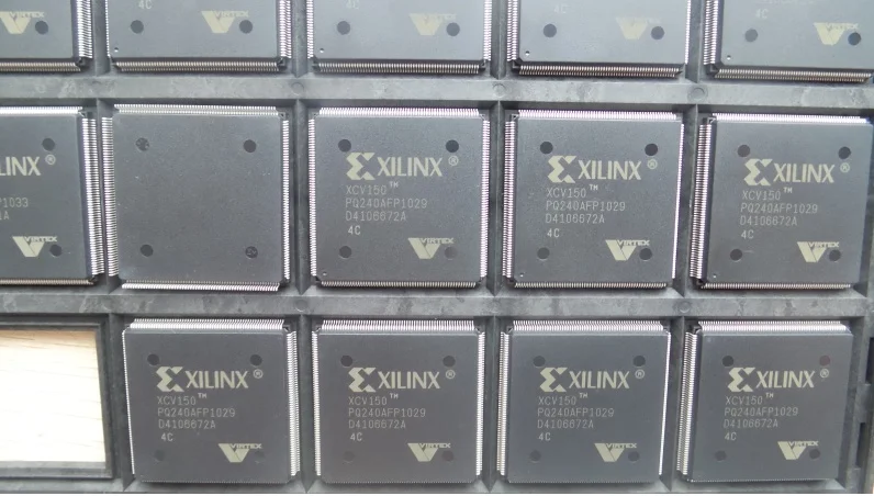 1~10pcs/lot XCV150-4PQ240C XCV150-4PQ240I XCV150PQ240 QFP240 XCV150 100% Brand New Original