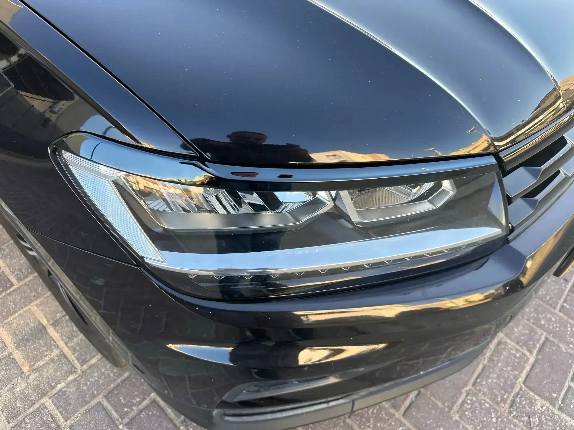 For Volkswagen Tiguan MK2 2017-2021 Car Front Bumper Mesh Center Grille Grill Moulding Strips Stickers Body Kits Accessories