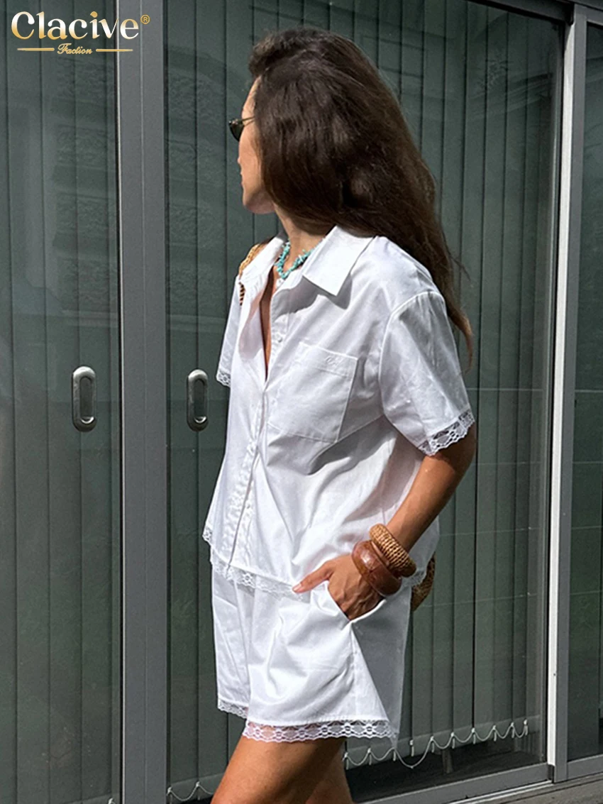 Clacive موضة فضفاضة القطن الأبيض مجموعة تي شيرتات قصيرة للأطفال 2 قطعة امرأة 2026 الصيف قميص قصير الأكمام مع ارتفاع الخصر مجموعة تي شيرتات قصيرة للأطفال الإناث