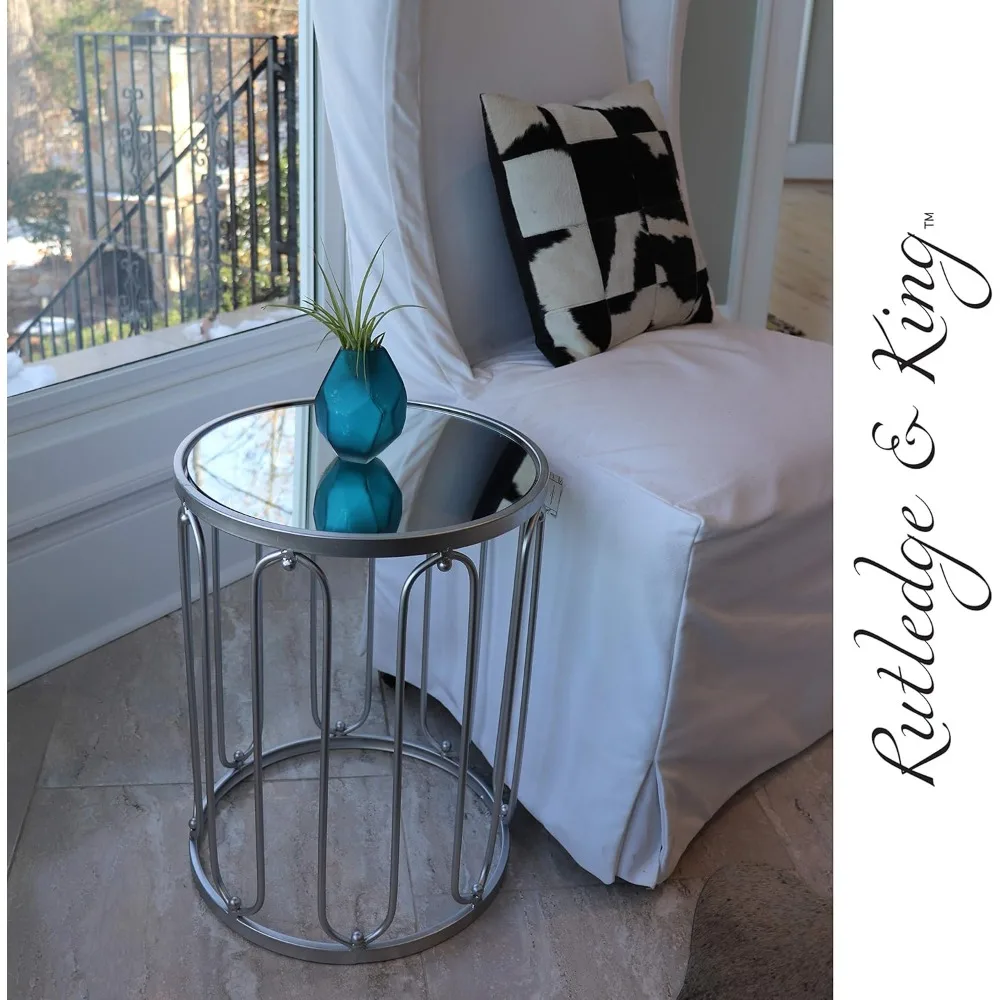 طاولات مستديرة متداخلة باللون الفضي مع قمصان مرآة من Rutledge & King