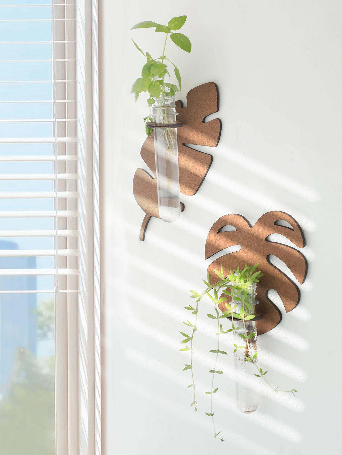 Leaf Shape Wall Planters for Indoor Plants Plant Propagation Station  Wall Decor Art Vase Stand for Women Mom Plant Lovers Gifts