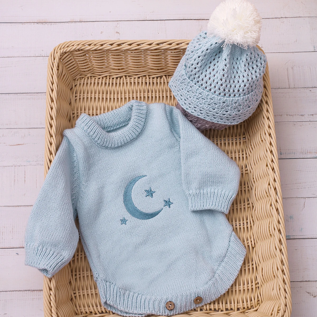 Ylsteed Knitted Newborn Photography Outfits Embroidery Moon Star Romper with Pom Hat  Baby Boy Girl Jumpsuit for Photo Shooting
