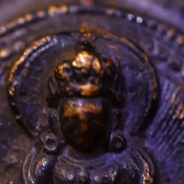 

3-дюймовая коллекция тибетского храма, старая бронза, киноварь, желтая Джамбала, Будда, Амитабха, карта Будды, кулон, амулет, Дхрам, городской дом