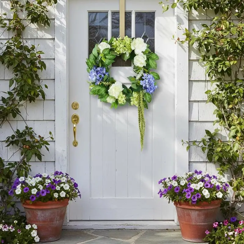 Couronne décorative artificielle diamètre 58,42 cm, base en osier, tissu de soie couleur bleu blanc vert, ornée d'hortensias, expédiée depuis un entrepôt local