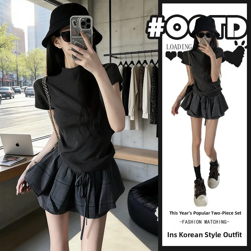

Slimming Hot Girl Summer 2026 New Pure Desire Color Short Sleeve T-Shirt Plaid Skirt Two-Piece Set Casual Style Polyester