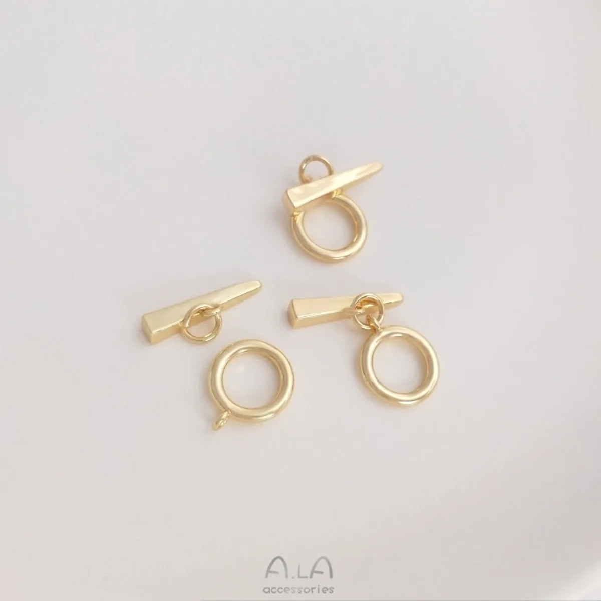 

1PCS 14K Gold Plum Blossom Lip Nail Stick OT Buckle Handmade DIY Pearl Jewelry Buckle Buckle Accessories