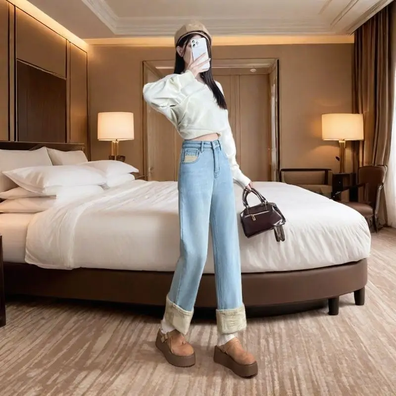 

Light Blue Fleece-Lined Jeans Women's 2025 Winter Straight Leg Cuffed Cigarette Pants