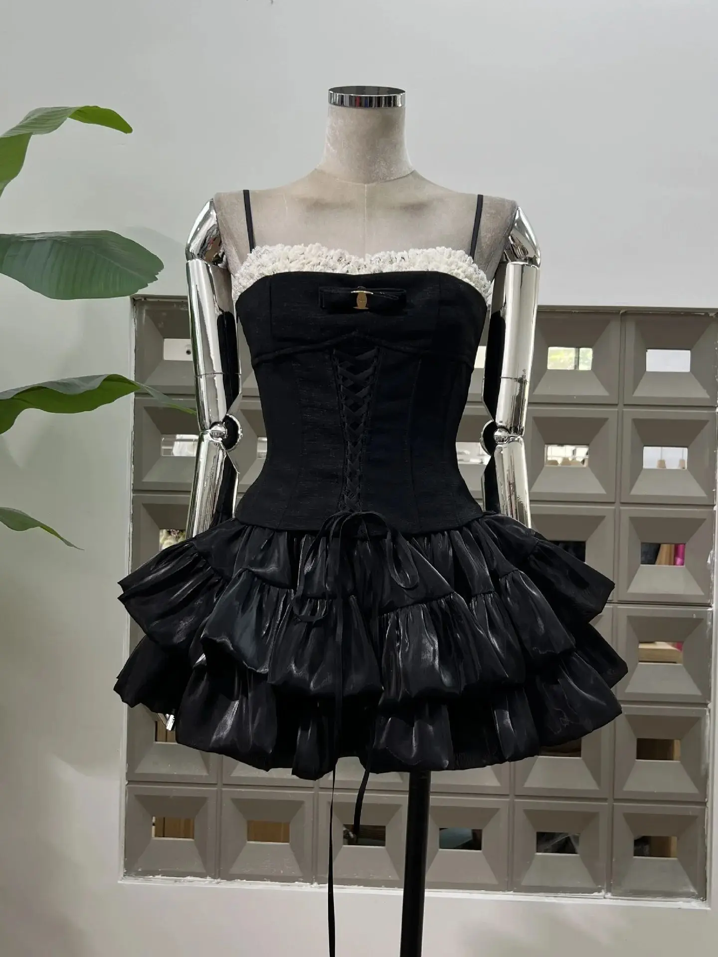 Ensemble deux pièces élégant en dentelle pour femmes, col carré, sans manches, gilet avec nœud papillon, tenue douce, jupe, robe de Banquet, nouvelle collection été