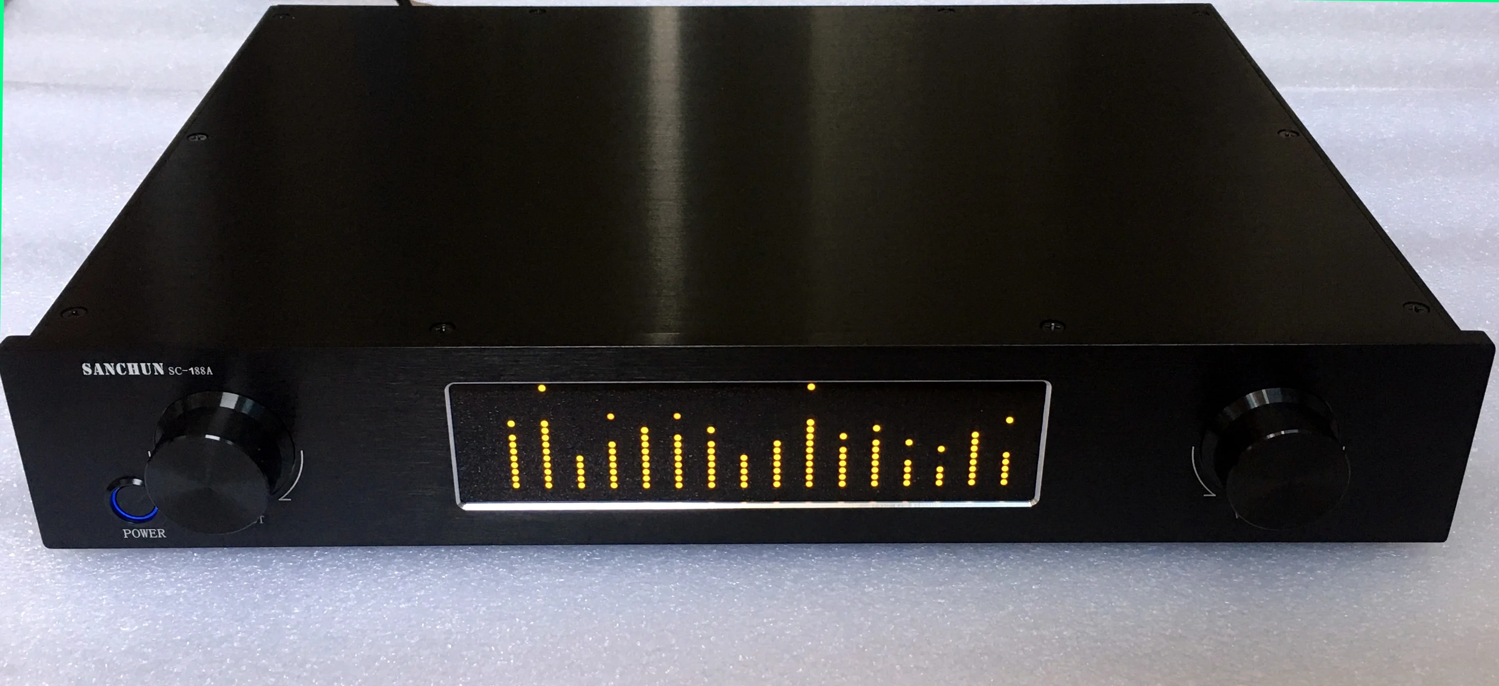 Balanced passive  Remote control preamplifier volume controller RCA XLR input preamp 4 road  input LED display