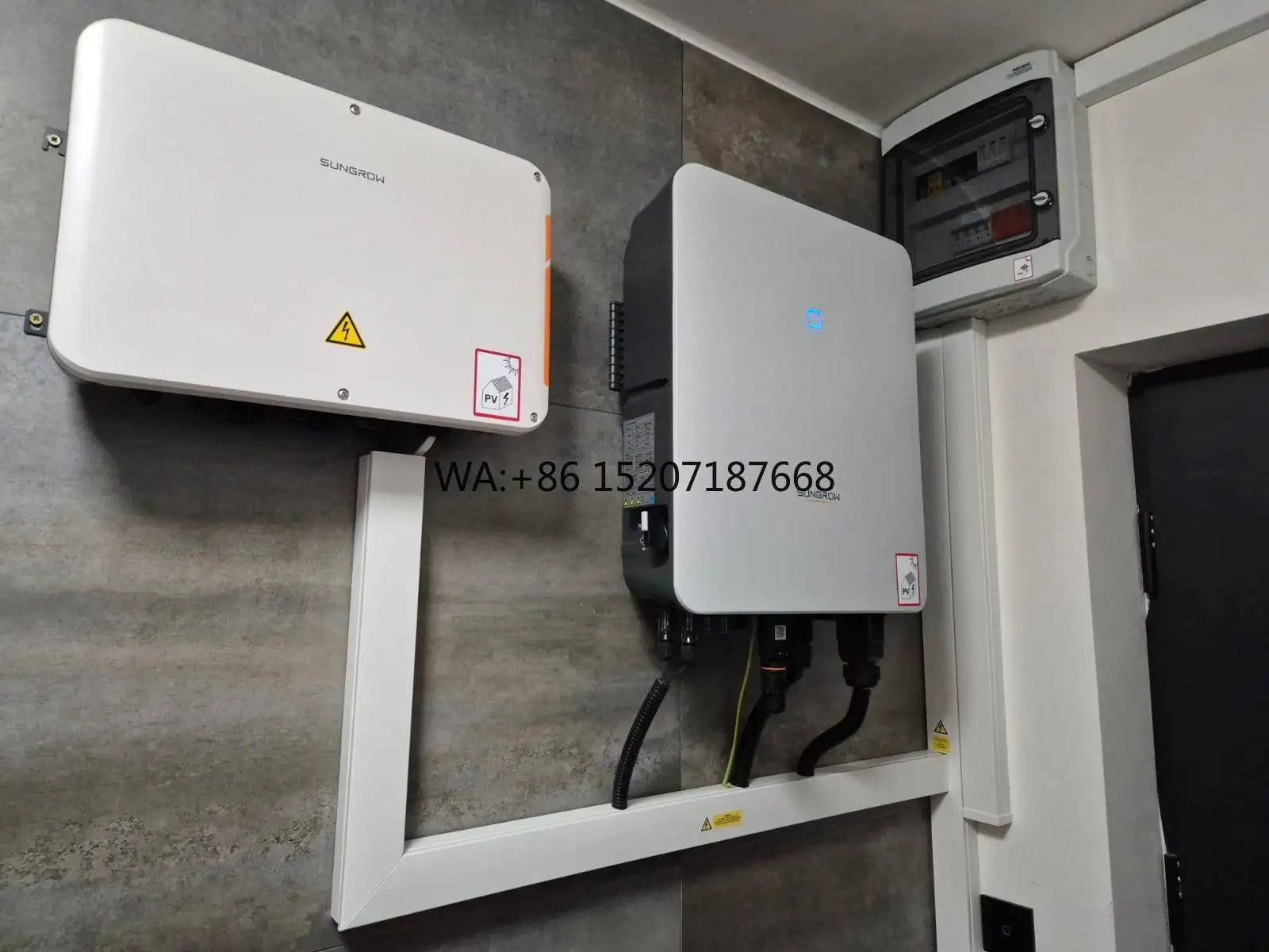 

Умная коммуникационная коробка COM100E/COM100D Sunrow COM100E SUNGROW