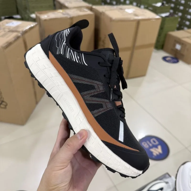 

Classic Brand Unisex Breath Anti Slip Walking Jogging Shoe Hot Sale Fashion Sport and Leisure Shoe Designer Trekking Sneaker
