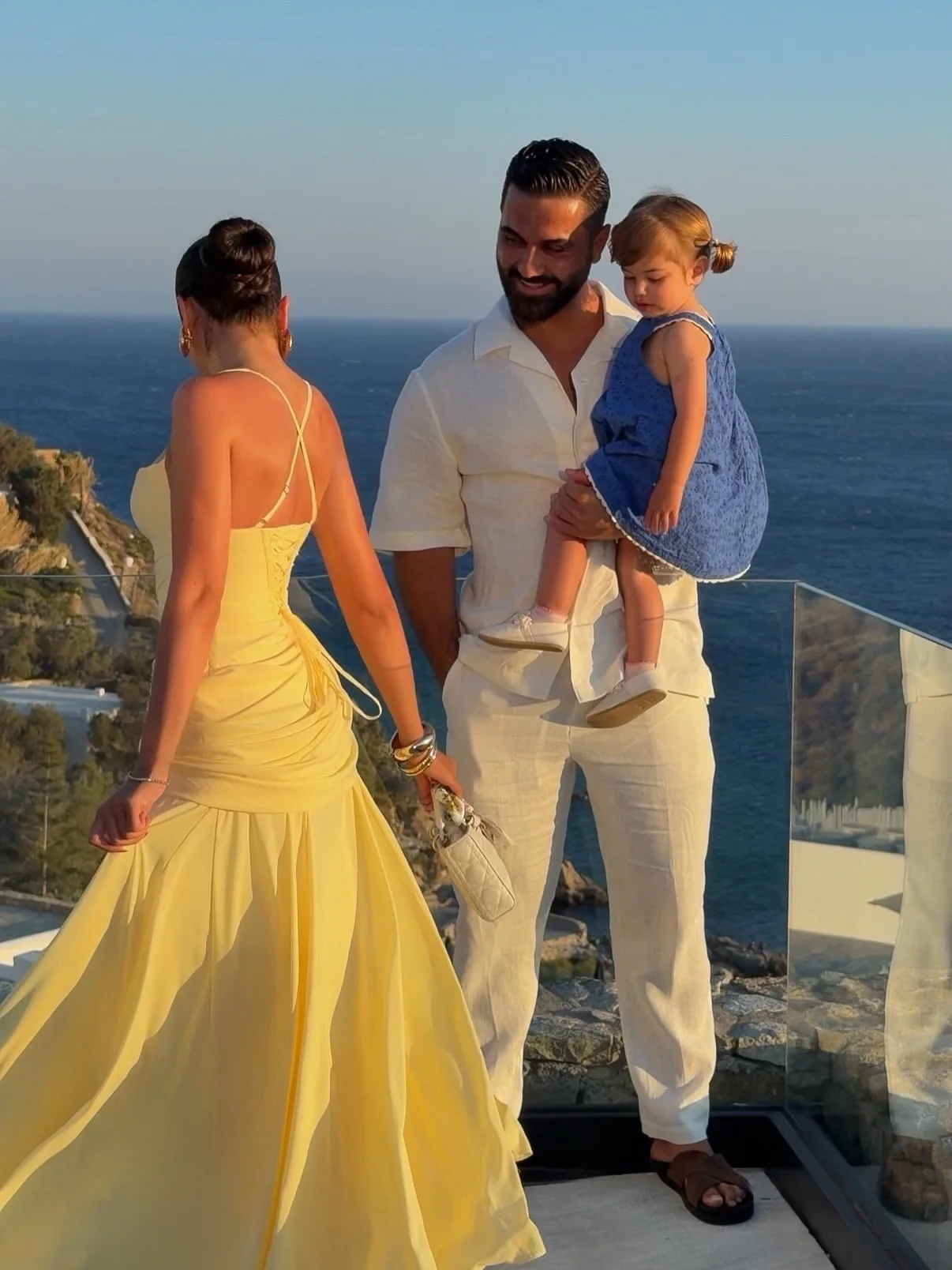 Xijun Baby Yellow Chiffon Evening Dresses Spaghetti Strap A-Line Pleated Prom Dresses Sleeveless Formal Prom Gowns Customized