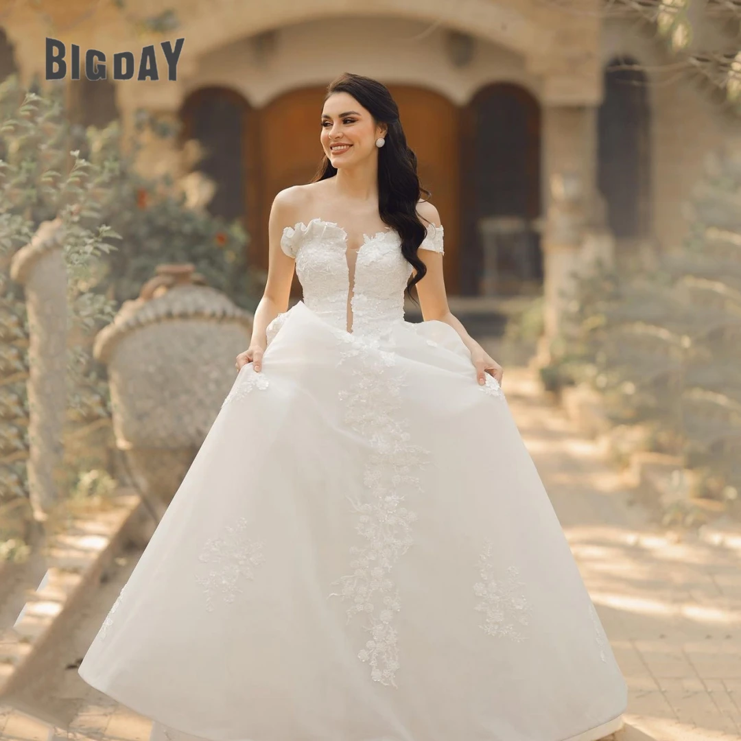 Abito da sposa squisito Donna Scollo a barca Una spalla con spalle scoperte Applicazioni in pizzo Tulle Treno Abiti da sposa Vestido De Novia Personalizzato