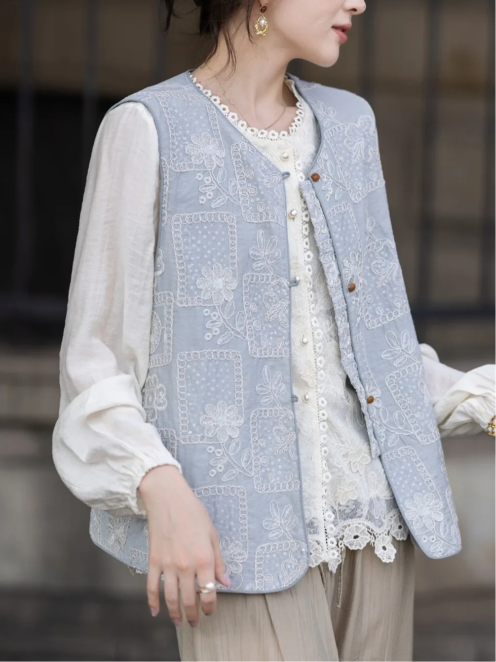 

Authentic Fall New Chinese Sle National Trend 3D Embroidery round Ne Vest Top Women's Casual Faion Single Piece