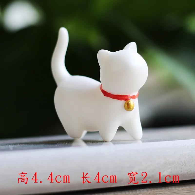 White Porcelain Handmade Property Kitty Tea Pets Mini Ceramic Desktop Decoration Home Decor Ornaments Decorative Figurines