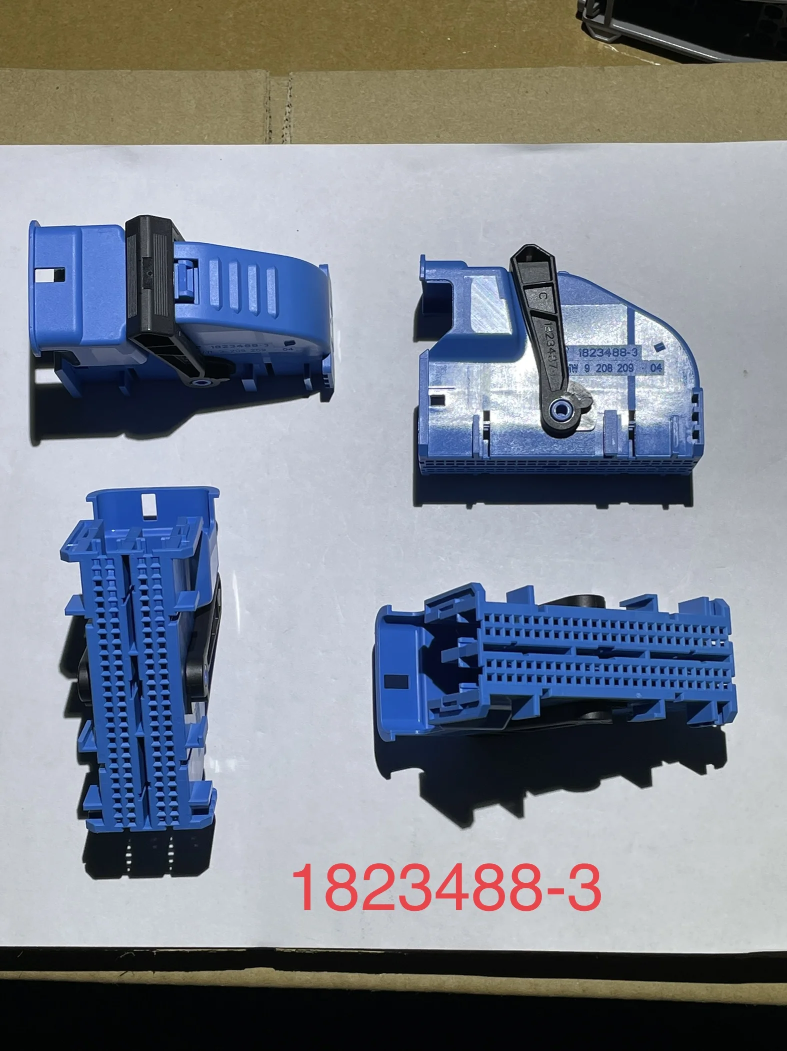 original connector 1823488-3