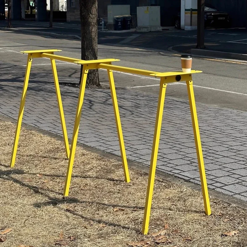Korean simple multi-functional bicycle rack with tray coffee milk tea shop leisure square commercial street clock in floor