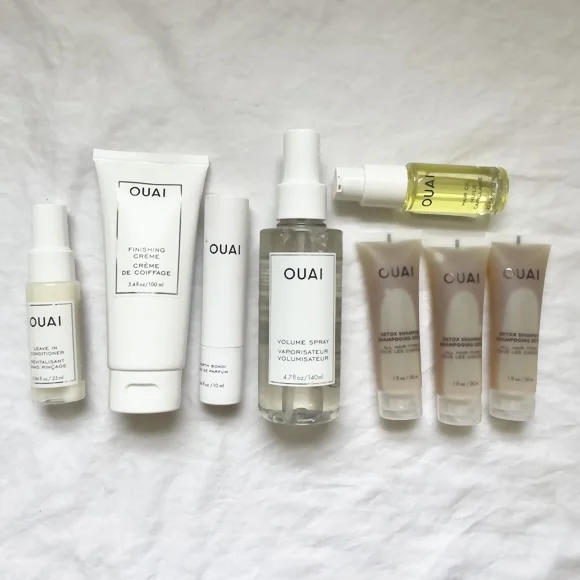 OUAI Leave-in Conditioner Frizz Smoothing Medium Hydrates Fights frizz Heat styling primer  25ml